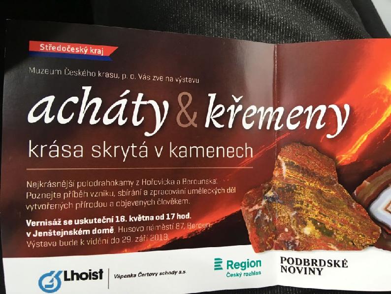Acháty a křemeny, krása skrytá v kamenech.